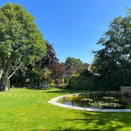Asperion Hillside Hotel Guildford Exterior foto